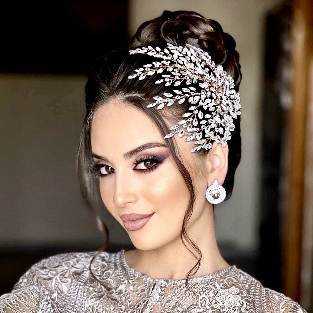 Pin by Zsófia Pink on Arabic Makeup and hairstyles_2 | Wedding hairstyles,  Wedding hairstyles with crown, Hairdo wedding